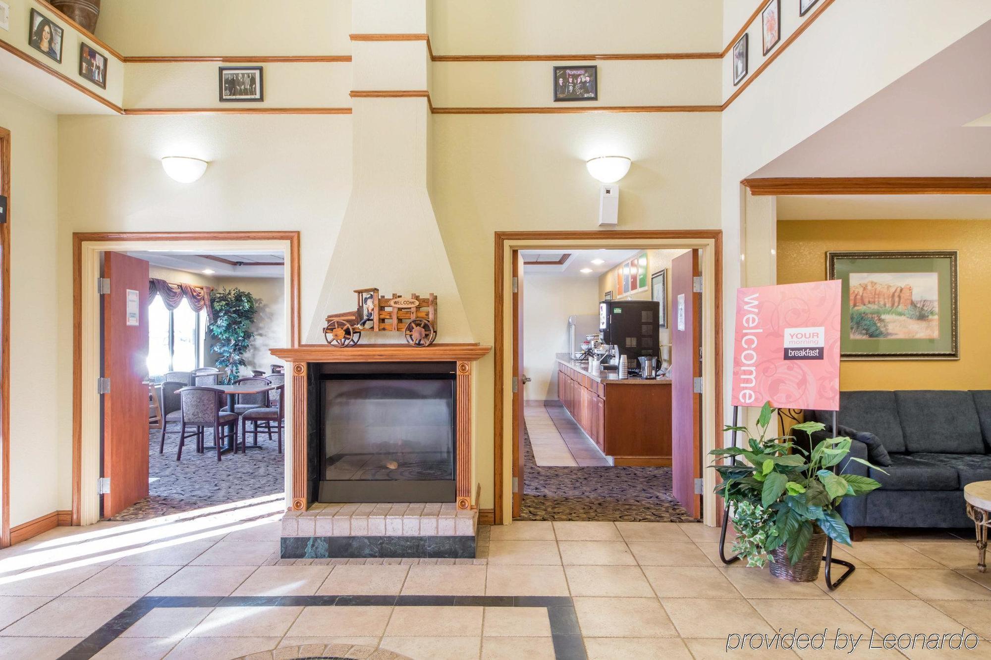 Quality Inn & Suites Midamerica Industrial Park Area Pryor Creek Extérieur photo